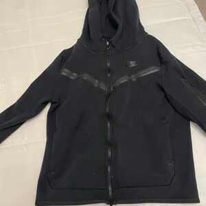 Original Nike tech fleece hoodie color:black, size: boys large